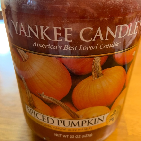 NEW Yankee Candle Spiced Pumpkin 22 Oz. Jar Candle